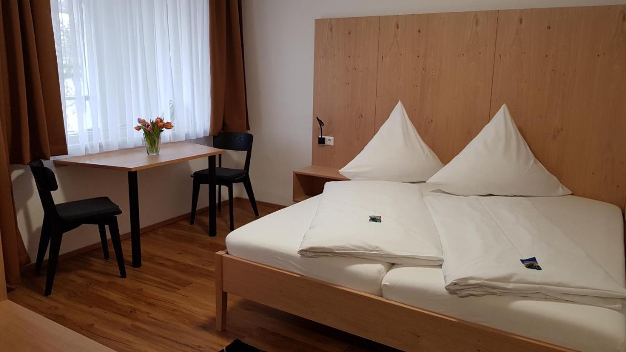 Braustueble Und Hotel Zur Post Вайлер-Зиммерберг Экстерьер фото