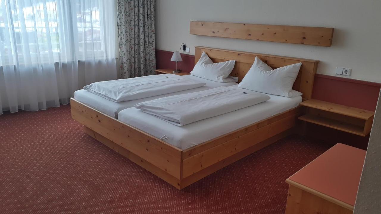 Braustueble Und Hotel Zur Post Вайлер-Зиммерберг Экстерьер фото